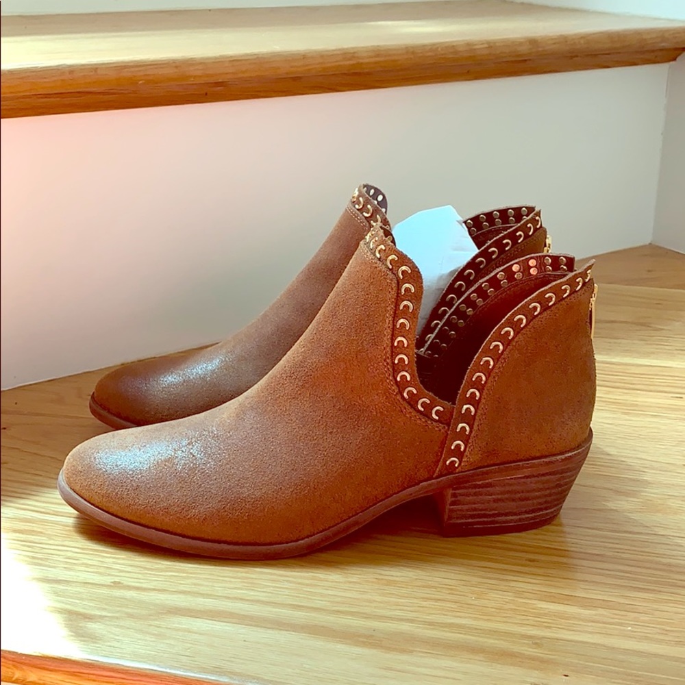 Vince Camuto Low boots, never worn